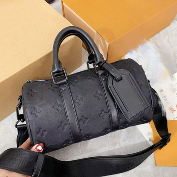 Muška crossbody torba od prave kože, s kanvasom podstavom, prozračna i proširiva (Prava koža; Koža prveg sloja; Kanvas podstava; Prozračna; Proširiva)