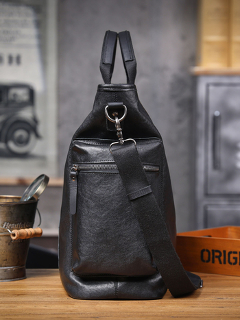 Férfi bőr üzleti táska, felső réteg marhabőrből, növényi pácolt bőr, egyszínű dizájn, poliészter–gyapot belső, ideális üzleti utakhoz