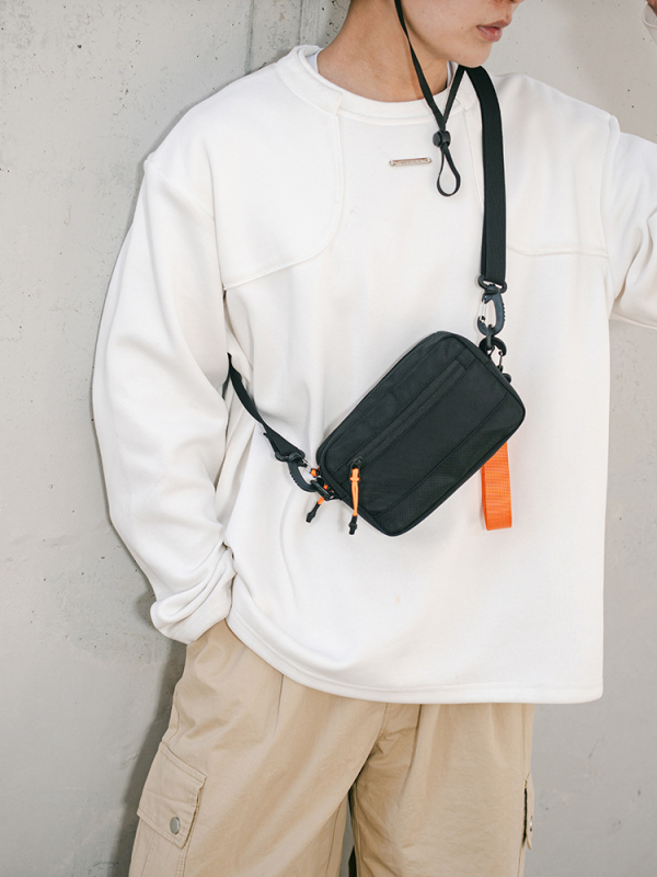 Muška crossbody torba, gradski minimalistički stil, najlon, ultra lagana, podstava poliester, za slobodno putovanje, proljeće 2025