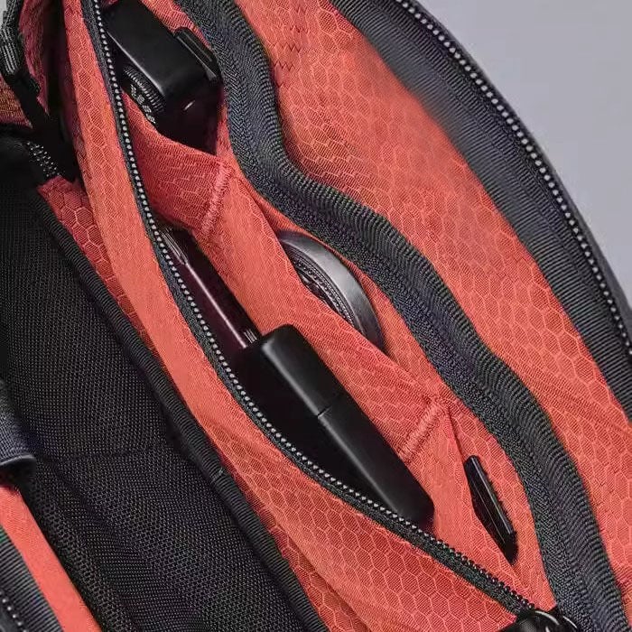 Pánska nylonová crossbody taška, mestský štýl, vodeodolná a odolná voči opotrebeniu, polyesterová podšívka, značka Dkallee (Nylon; Vodeodolnosť; Odolnosť voči opotrebeniu; Mestský štýl; Polyesterová podšívka)