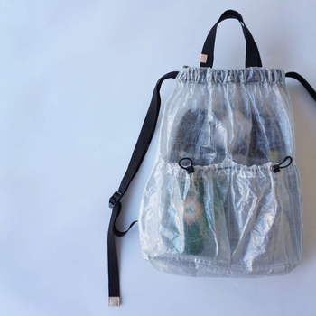 Crossbody cestovná taška, mestský minimalistický štýl, podšívka z plátna, denné použitie, jar 2024