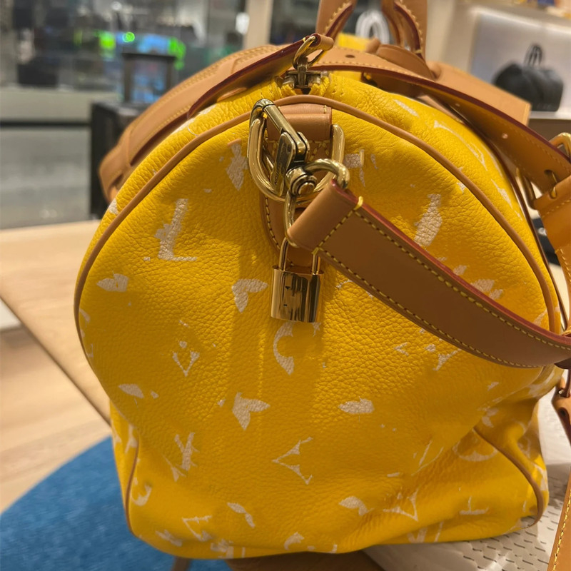 Boston Pillow taška z pravej kože – unisex, objem 20–35 L, nepremokavá a antibakteriálna, podšívka z plátna