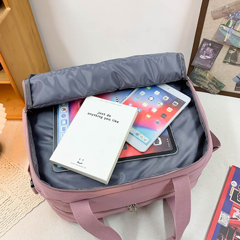Putna torba za poslovna putovanja, vodootporna, kapacitet 20–35 L, poliester, zatvaranje na zip, unutarnja džep sa zatvaračem, tri naramenice, mekana ručka