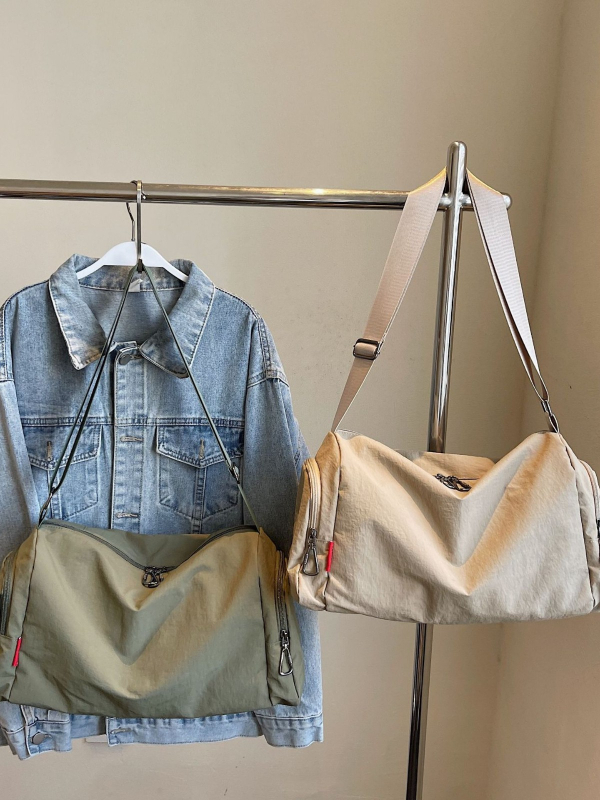 Fitness torba s odjeljkom za suhe/mokro, kapacitet 20-35L, platno, unisex, lagana i prijenosna