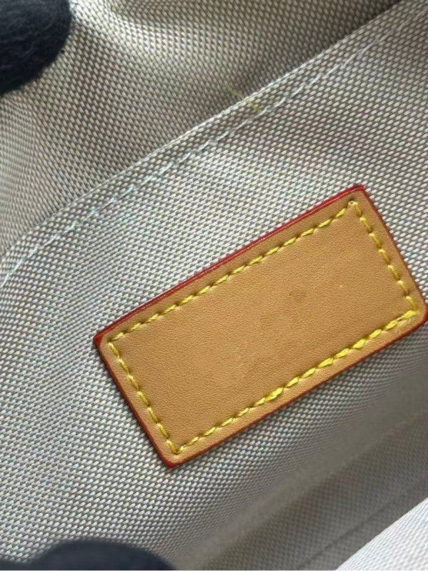 Muška torba preko ramena, lagana, PVC vanjski materijal, podstava od poliestera, kompatibilna s 8-inčnim prijenosnikom, za svakodnevnu uporabu
