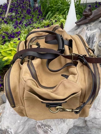 Geantă de umăr din pânză cerată și piele naturală, cu mai multe compartimente — geantă de voiaj unisex