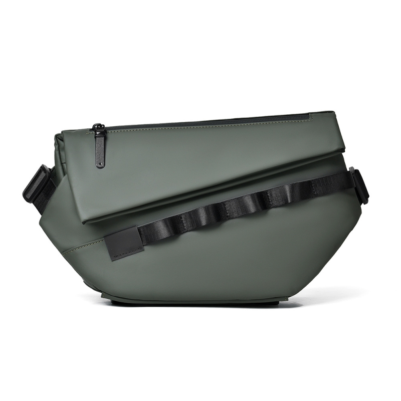 Muška crossbody torba, gradski minimalistizam, materijal: film, podstava: poliester, pogodna za pohranu
