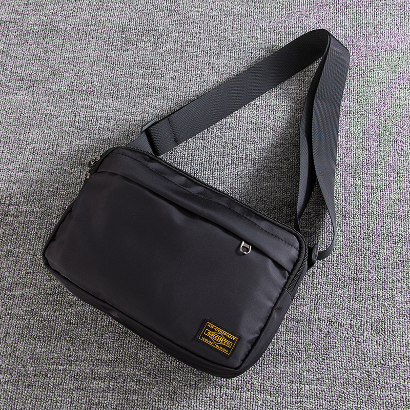 Muška crossbody torba u ulicnom stilu, Oxford plat materijal, jednobojna podstava od poliestera, pogodna za slobodno vrijeme i putovanja, ljeto 2024 izdanje