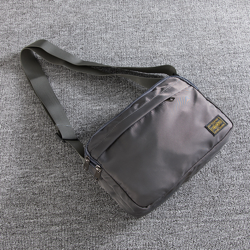 Muška crossbody torba u ulicnom stilu, Oxford plat materijal, jednobojna podstava od poliestera, pogodna za slobodno vrijeme i putovanja, ljeto 2024 izdanje