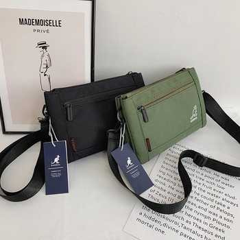 Muška crossbody torba, Oxford tkanina, prozračna, uzor s slovima, podstava od poliester