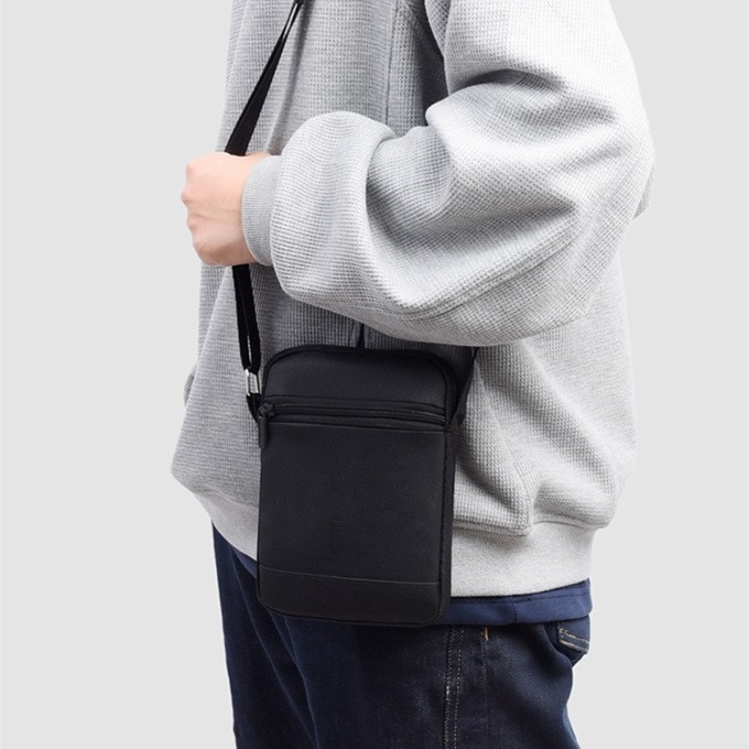 Muška crossbody torba od najlona za poslovne i putničke svrhe – ultra lagana, otporna na habanje, podstavljena poliesterom