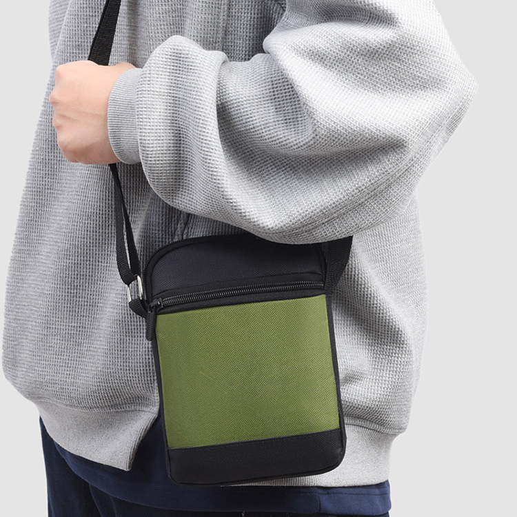 Muška crossbody torba od najlona za poslovne i putničke svrhe – ultra lagana, otporna na habanje, podstavljena poliesterom