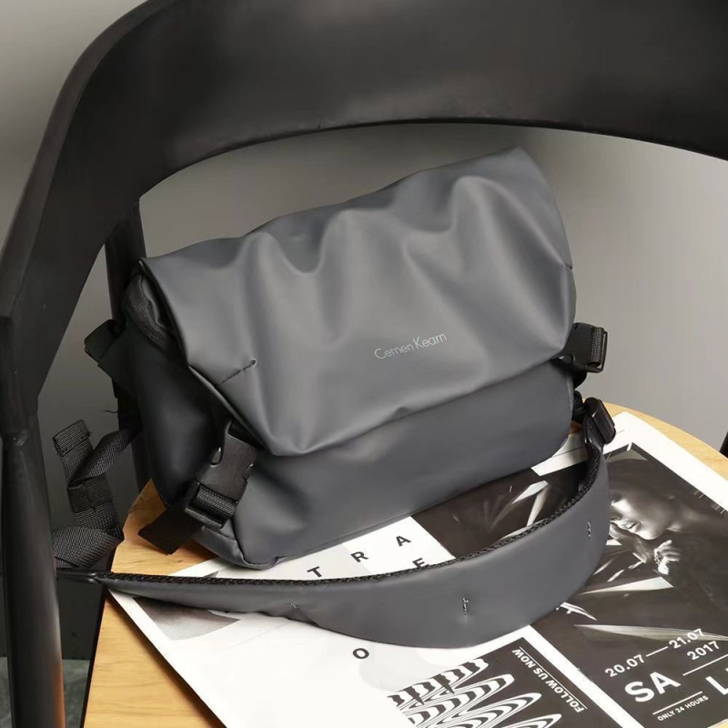 Geantă crossbody pentru bărbați, stil urban minimalist, țesătură Oxford, impermeabilă, ultra-ușoară, rezistentă la uzură, model cu litere, căptușeală din poliester