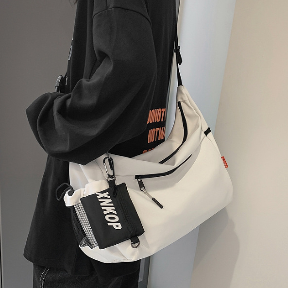 Muška crossbody torba od Oxford tkanine, jednostavan uzorak, podstava poliester, xnkop, proljeće 2025