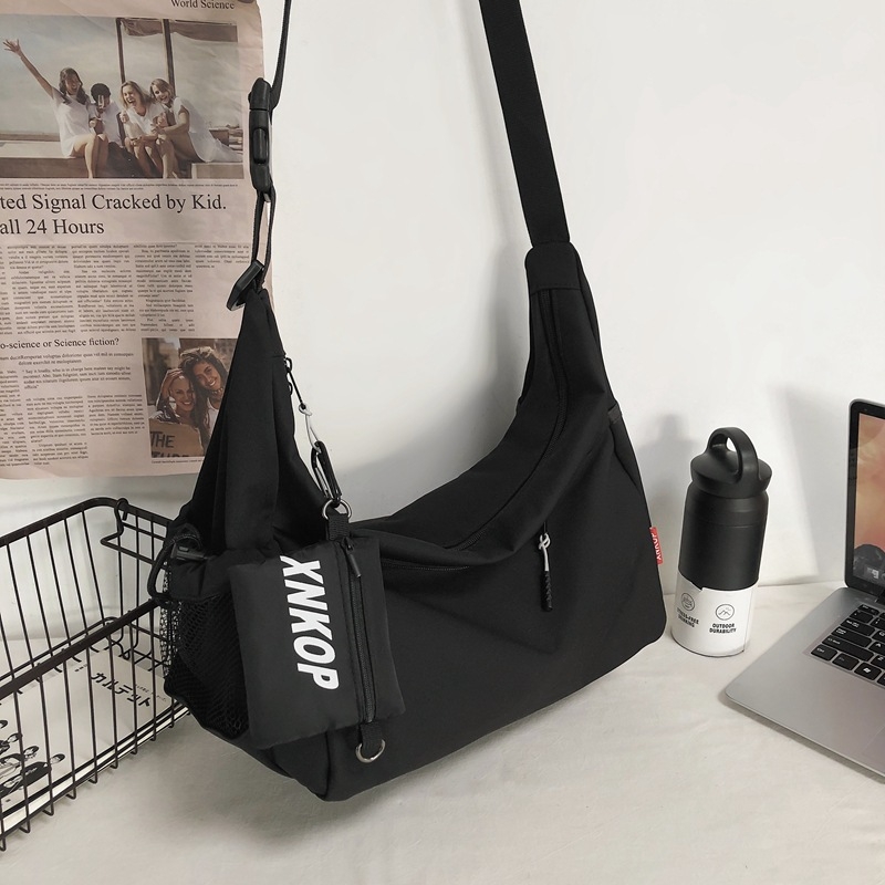 Muška crossbody torba od Oxford tkanine, jednostavan uzorak, podstava poliester, xnkop, proljeće 2025