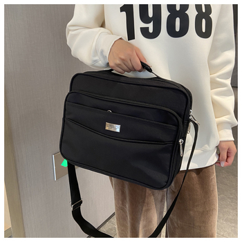 Muška platnena messenger torba, gradski stil, iznimno lagana, stane 12-inčni prijenosnik