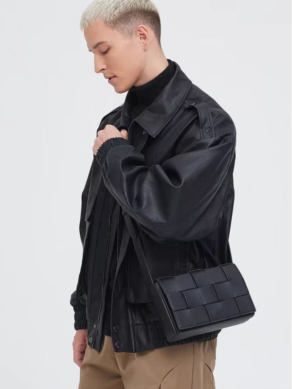 Muška PU crossbody torba — horizontalni kvadratni oblik, poklopac, džep na zip, odjeljci za telefon i ID, poslovna svakodnevna upotreba, ljeto 2025
