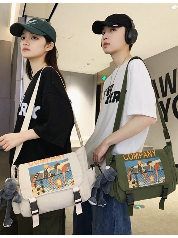 Torba crossbody uličnog stila s Oxford materijalom, envelope stil, unutarnja podstava od najlona, horizontalni kvadratni oblik, zatvaranje poklopcem, jedna naramenica, džepovi za telefon i dokumente, laminirani džep s patentnim zatvaračem, unutarnji mezzan