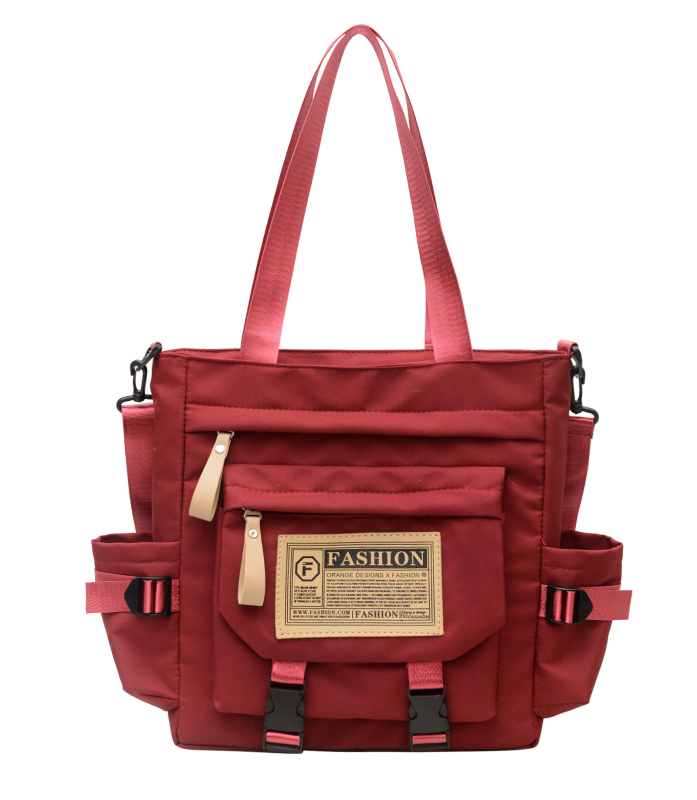 Messenger táska japán stílusú munkaruházat retro dizájnnal, mindennapi használatra; Anyag: Oxford vászon; Bélése: poliészter; Nyitás: cipzár; Forma: horizontális négyzet; Három vállpánt