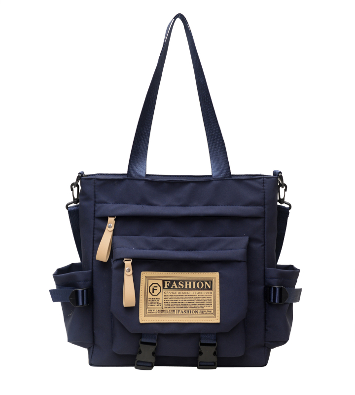 Messenger táska japán stílusú munkaruházat retro dizájnnal, mindennapi használatra; Anyag: Oxford vászon; Bélése: poliészter; Nyitás: cipzár; Forma: horizontális négyzet; Három vállpánt