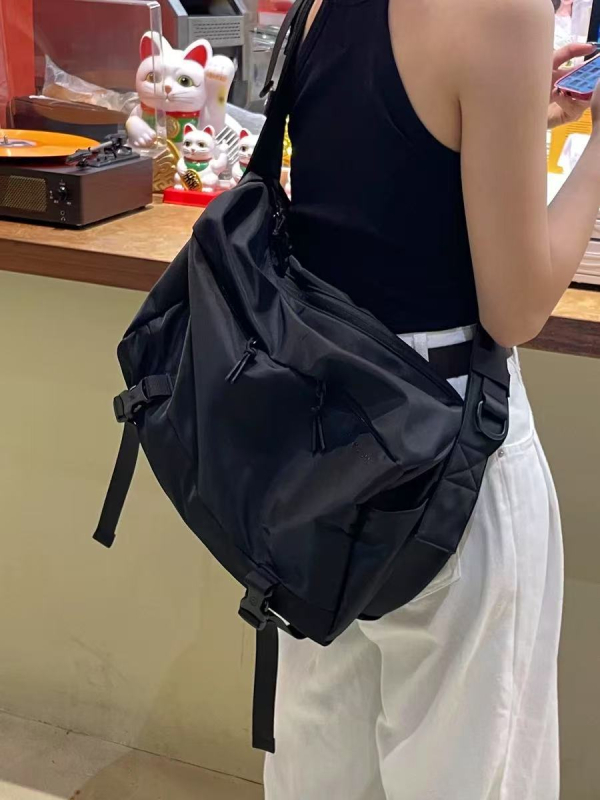 Muška crossbody torba, najlon, vodootporna, ulični stil, veliki kapacitet, proljeće 2024 izdanje