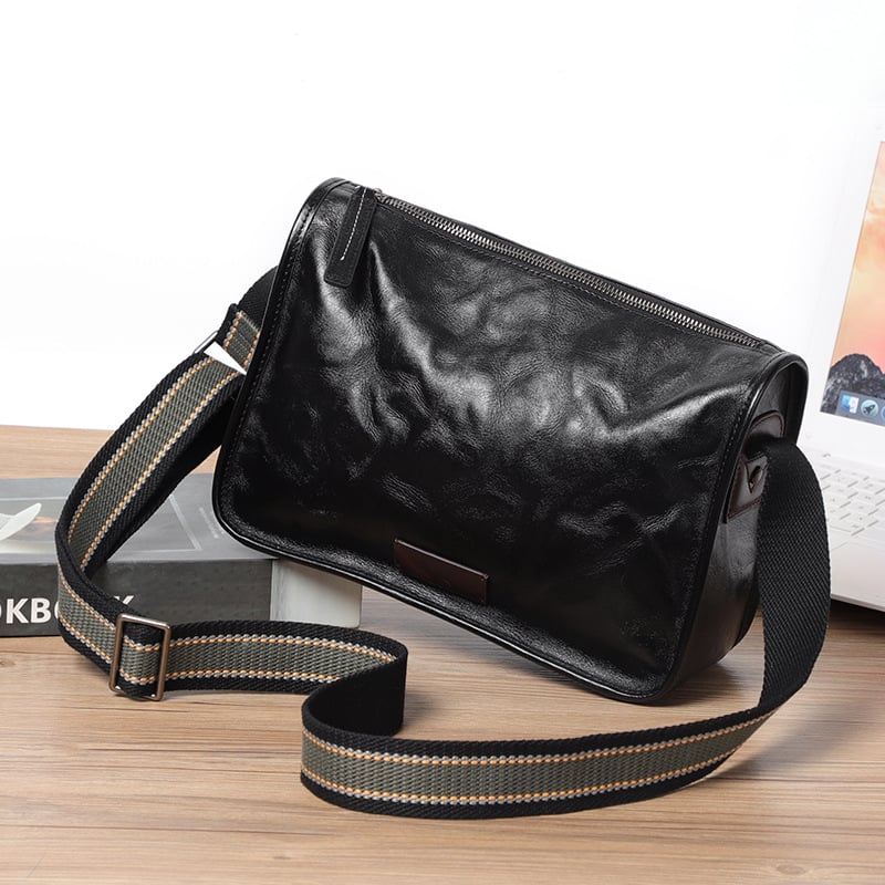 Muška crossbody torba od kože iz vršnog sloja, gradski stil, prozračna, jednobojna, podstava od poliestera