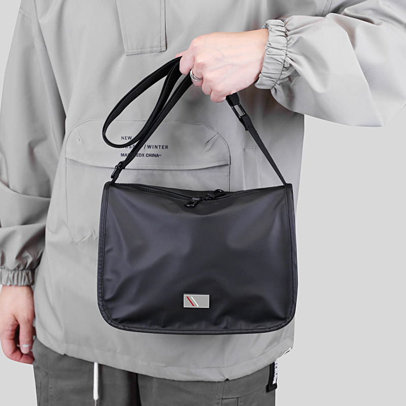 Muška crossbody torba za poslovna putovanja, najlon, vodootporna, jednobojna, podstava od poliester