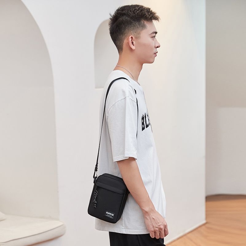 Muška crossbody torba — PU koža, džep za 8-inčni tablet, podstava od poliestera, pogodna za slobodno vrijeme putovanja