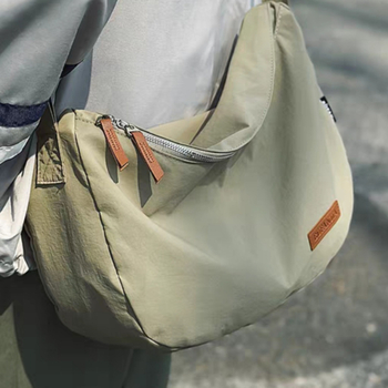 Férfi keresztpántos oldaltáska szabadidős utazásokhoz, nejlon, kopásálló, poliészter bélés