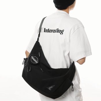 Férfi nejlon keresztpántos oldaltáska — utcai stílus, légáteresztő, 10 hüvelykes laptop rekesz, poliészter bélés