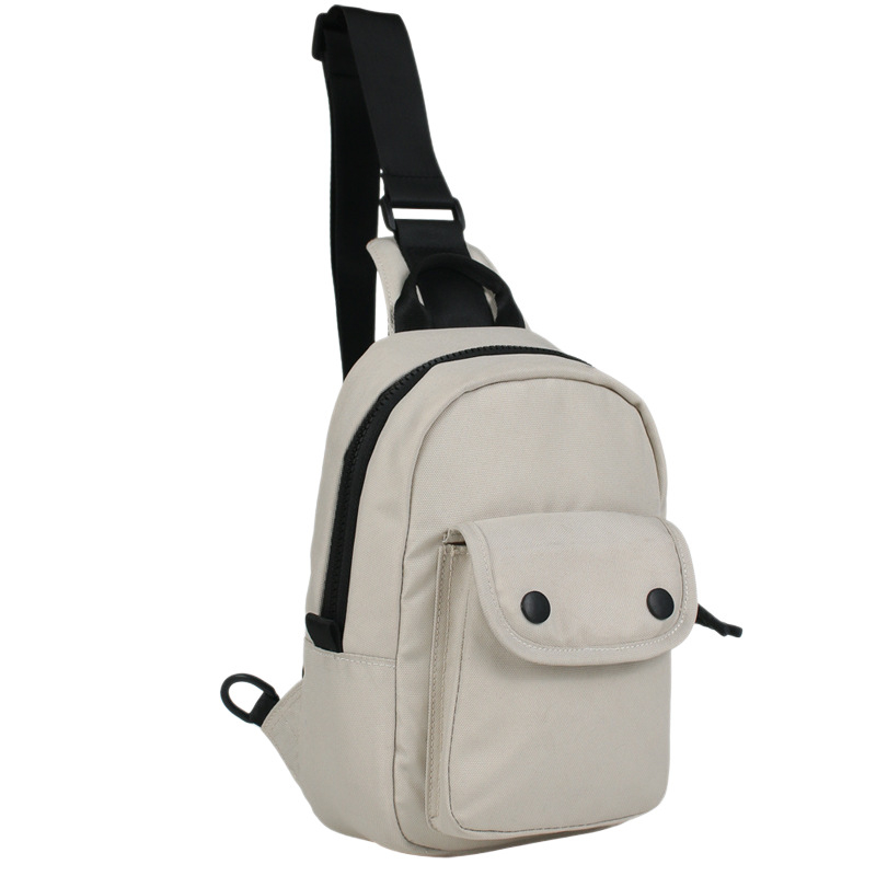 Muška crossbody torba preko ramena, urban minimalistički stil, platnena tkanina, poliester podstava, ljeto 2024
