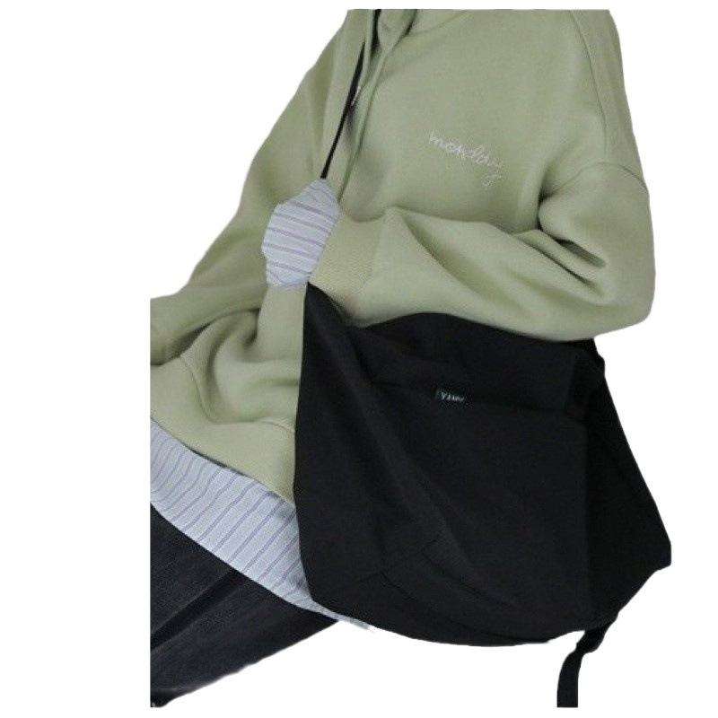 Muška crossbody torba — japanskog stila, trendi, casual (Materijal: Nylon; Podstava: Nylon; Godina/Sezona: proljeće 2023; Spol: Muškarac; Upotreba: Poslovno putovanje)