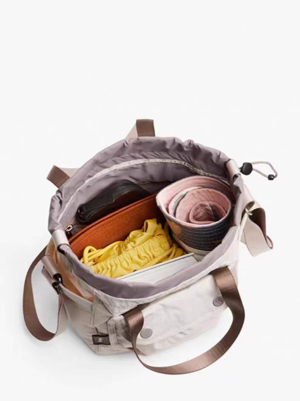 Muška crossbody bucket torba – Nylon, ultra lagana, proljeće 2025