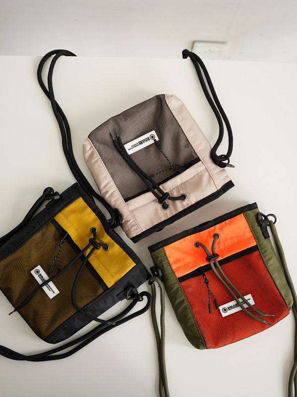 Muška crossbody torba, urbanog jednostavnog stila, Oxford tkanina, antibakterijska, jednobojni dizajn, podstava od poliestera