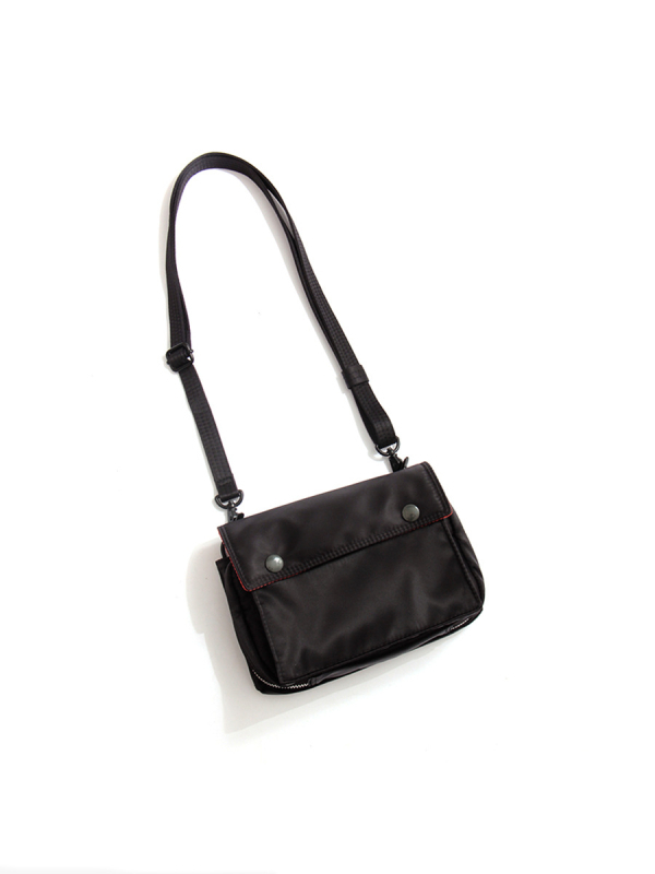 Muška crossbody torba, vodootporan najlon, svakodnevna upotreba, odgovara 8-inčnom prijenosniku