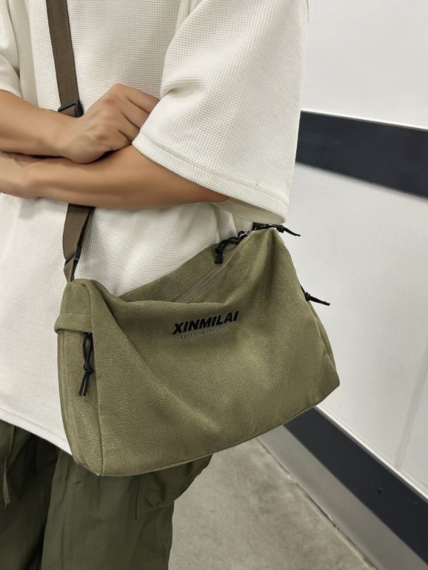 Muška crossbody torba za putovanje, stil Leisure Travel, materijal Oxford platna, vodootporna i otporna na habanje, podstava poliester