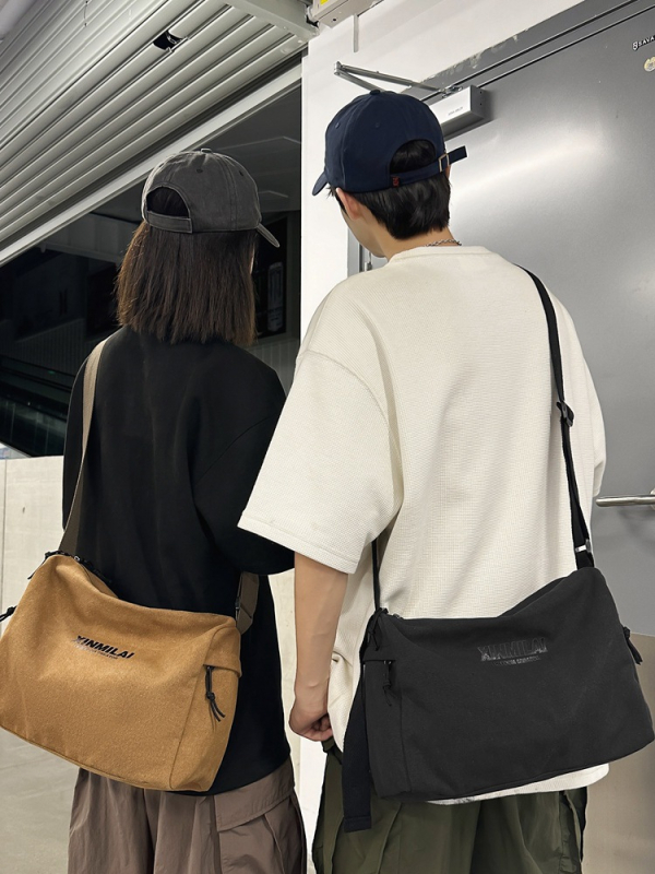 Muška crossbody torba za putovanje, stil Leisure Travel, materijal Oxford platna, vodootporna i otporna na habanje, podstava poliester