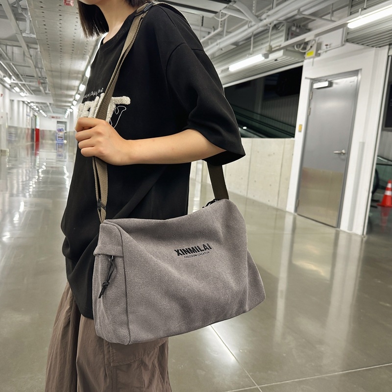 Muška crossbody torba za putovanje, stil Leisure Travel, materijal Oxford platna, vodootporna i otporna na habanje, podstava poliester