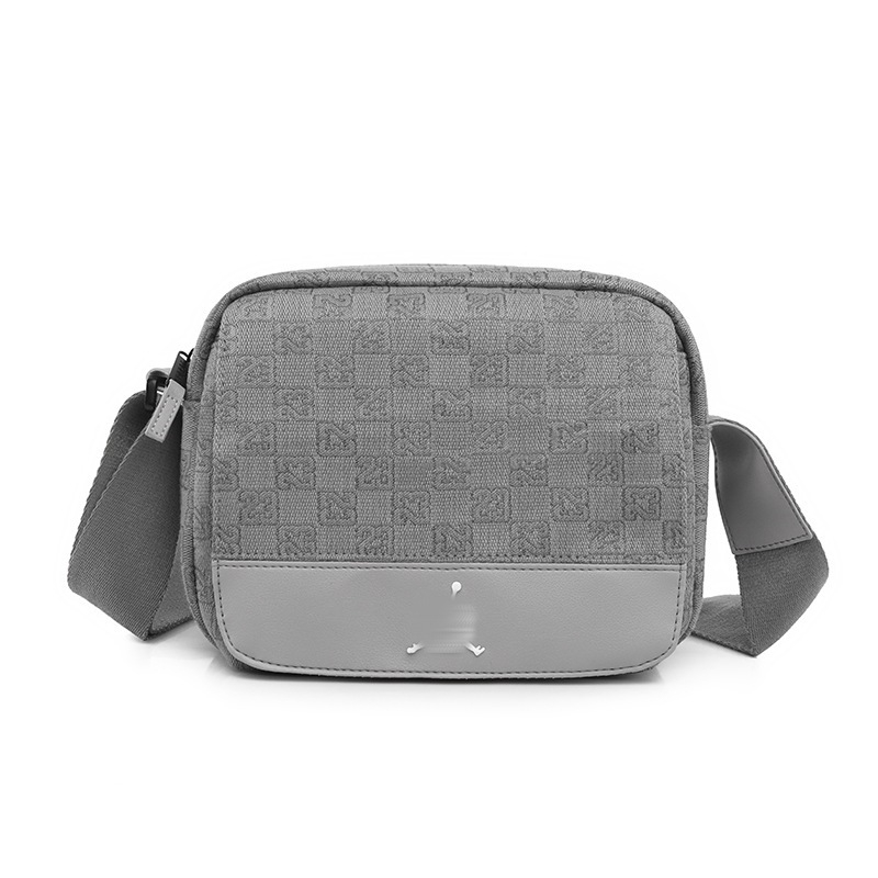 Muška PU crossbody torba – vodootporna, ultra lagana, antibakterijska; uzorak s motivom znakova; podstava poliester; može primiti 10-inčni laptop
