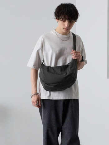 Muška crossbody torba - ultralak najlon, geometrijski uzorak, velika kapaciteta, kompatibilna s 10-inčnim prijenosnikom, široka naramnica