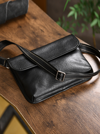 Muška crossbody torbica od prave kože, gradski minimalistički stil, podstava od teleće kože