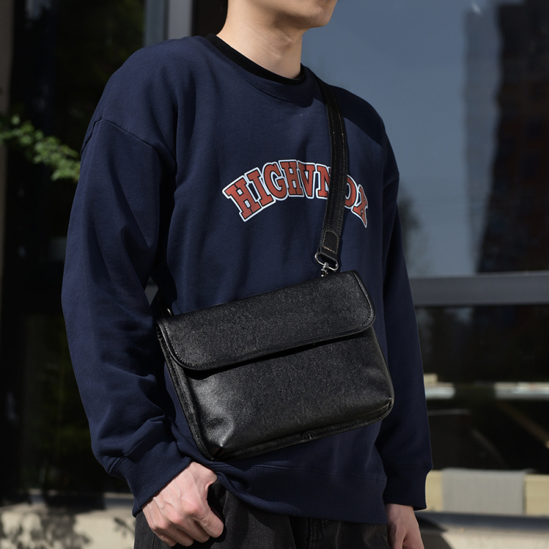 Muška crossbody torbica od prave kože, gradski minimalistički stil, podstava od teleće kože