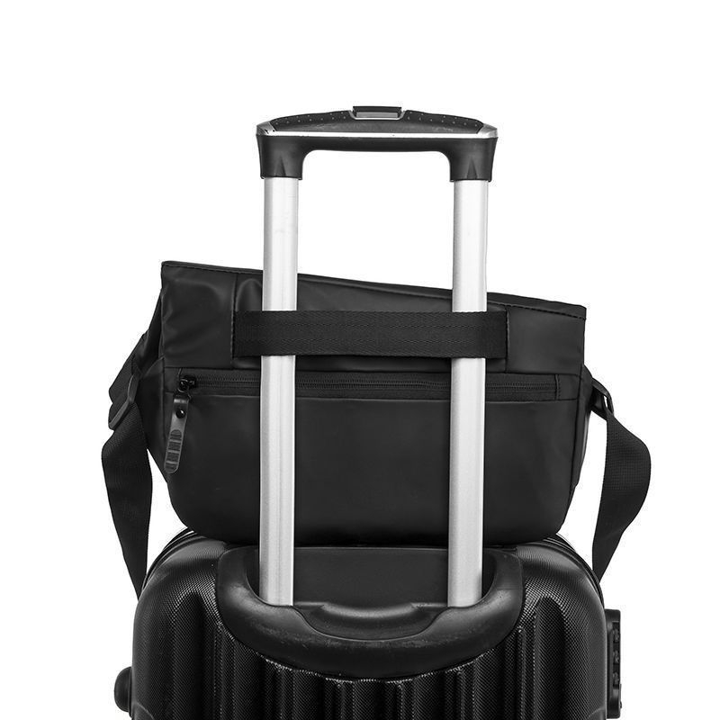 Muška crossbody torba, ulični stil, vodootporna, podstava od poliestera, za svakodnevnu uporabu