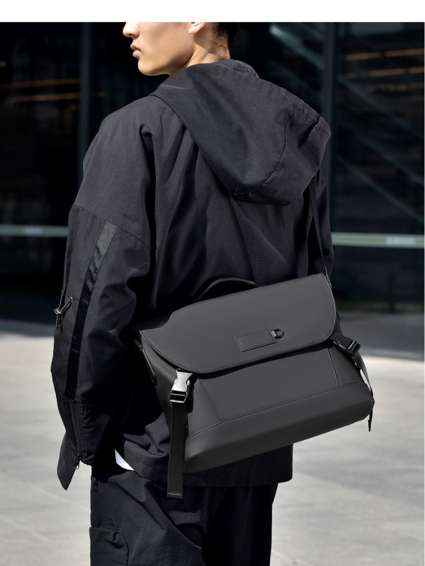 Muška crossbody torba u ulicnom stilu, s velikim unutarnjim odjeljkom, vodootporan Oxford materijal, prozračna podstava od poliestera