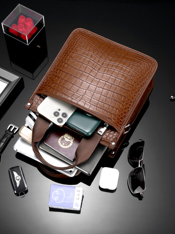 Geantă crossbody pentru bărbați din piele naturală, compatibilă cu laptop de 12 inch, stil urban simplu, căptușeală din nylon