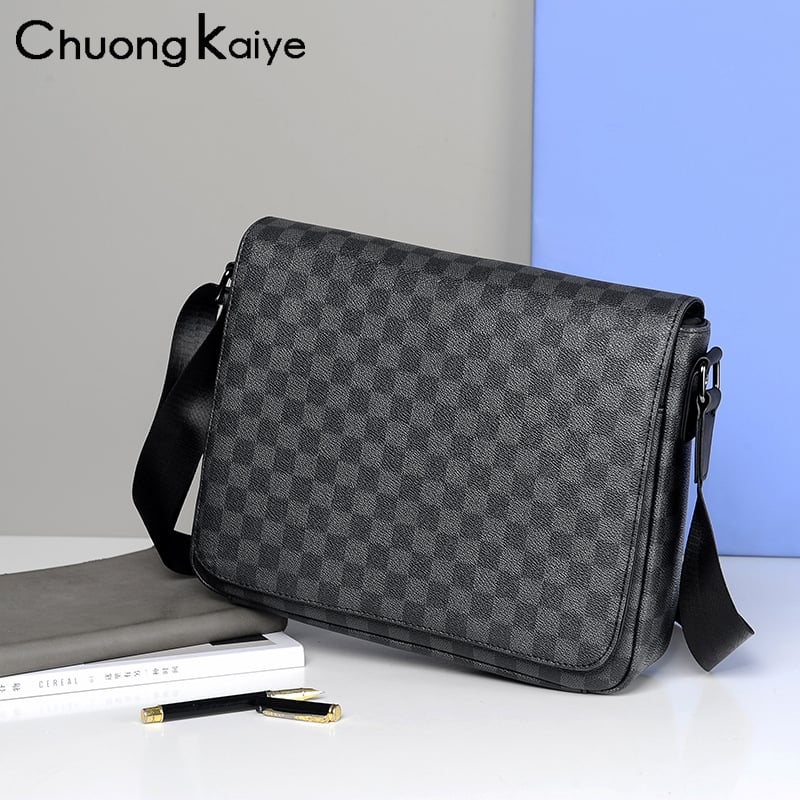 Muška torba za ramena — Gradska jednostavnost, Mikrovlakna umjetna koža, Karirani uzorak, Podstava od poliestera, Model 6817