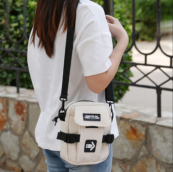 Muška crossbody torba s uličnim stilom, najlon materijal, geometrijski uzorak, podstava od poliestera, otpornost na habanje