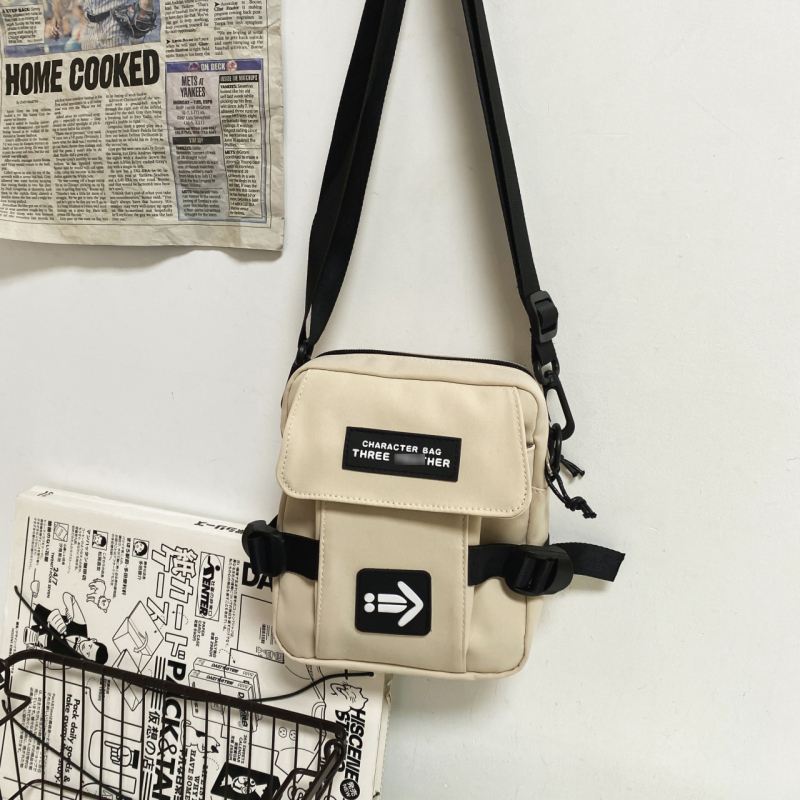 Muška crossbody torba s uličnim stilom, najlon materijal, geometrijski uzorak, podstava od poliestera, otpornost na habanje