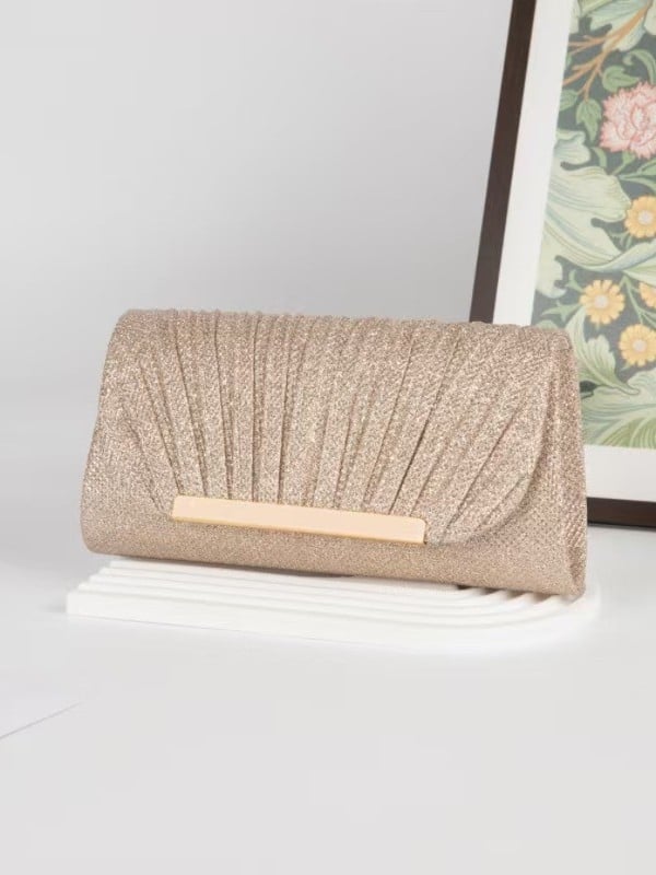 Mini horizontalno kvadratna clutch torbica s magnetskom kopčom, sintetička vlakna, poliester podstava, unutarnji pretinac za telefon i osobnu iskaznicu