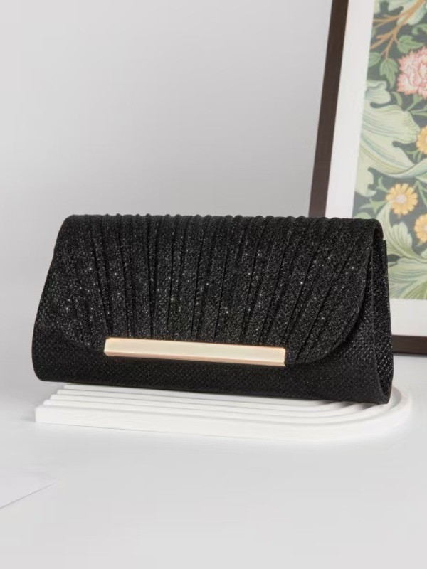 Mini horizontalno kvadratna clutch torbica s magnetskom kopčom, sintetička vlakna, poliester podstava, unutarnji pretinac za telefon i osobnu iskaznicu